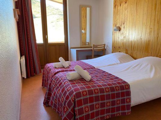 Le Nabias 1450 Hotel Génos Buitenkant foto