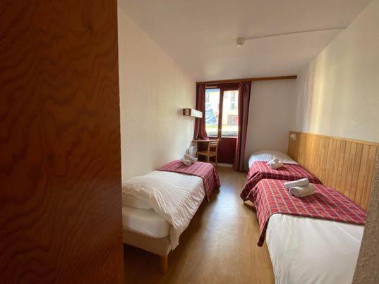 Le Nabias 1450 Hotel Génos Buitenkant foto
